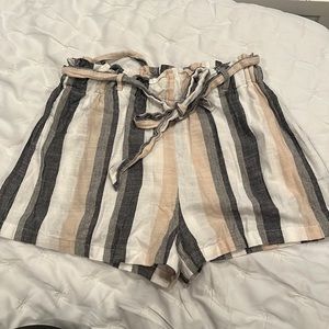 Blu Pepper shorts size medium